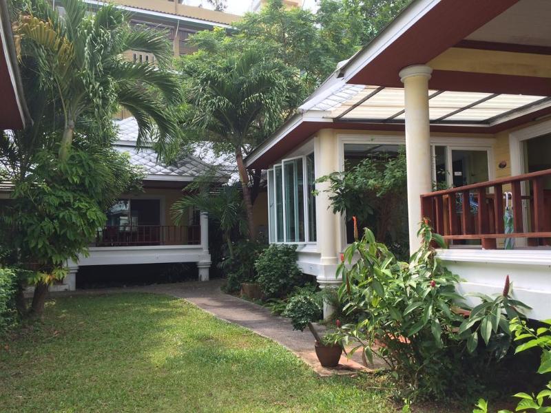 Lemon House Patong - Genel