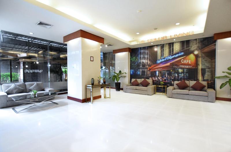 The Color Living Hotel - Lobi