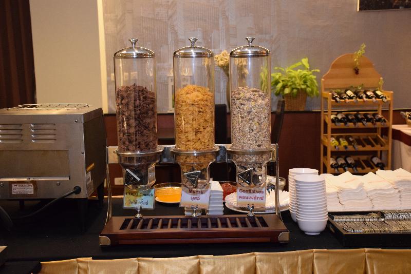 The Color Living Hotel - Restoran