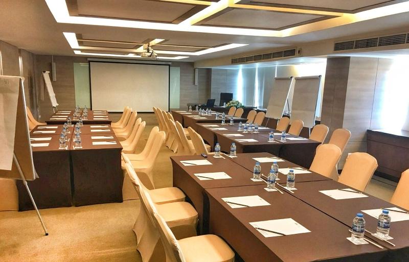 Sky Dome Resotel Bangkok - Toplantı