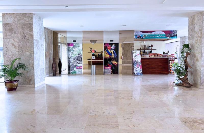 Grand Inna Samudera Beach Hotel - Lobi