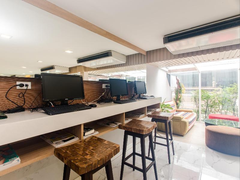 Nantra Ploenchit - Toplantı