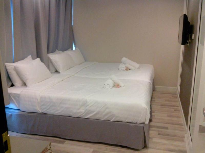 Nantra Ploenchit - Genel
