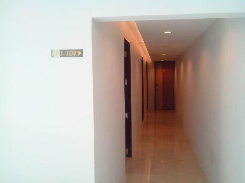 Nantra Ploenchit - Genel
