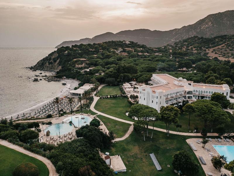 Falkensteiner Resort Capo Boi - Genel