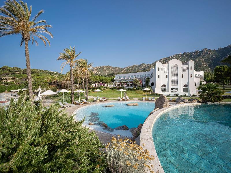 Falkensteiner Resort Capo Boi - Havuz