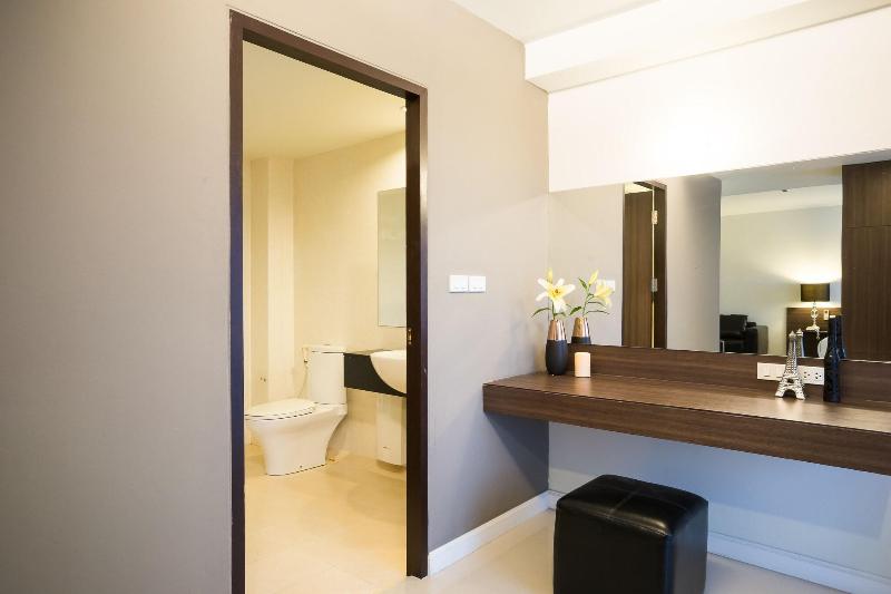 Beyond Suite Hotel - Oda