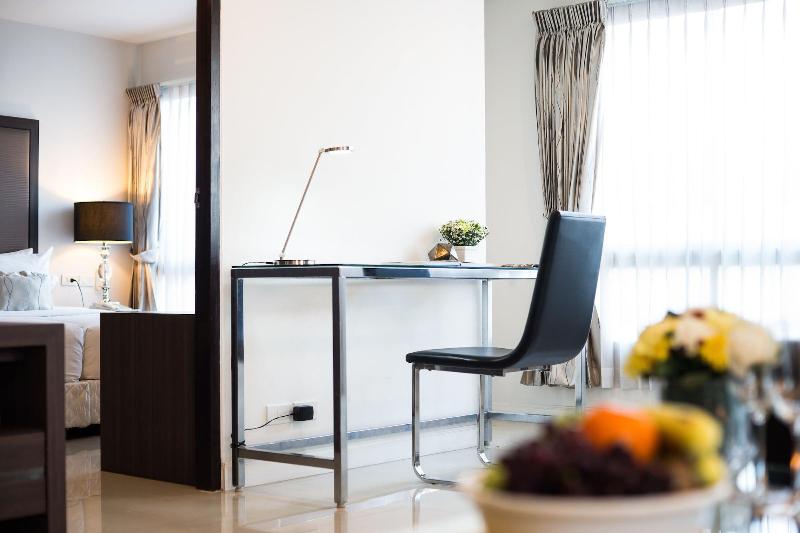 Beyond Suite Hotel - Oda