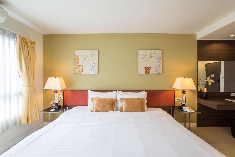 Beyond Suite Hotel - Oda