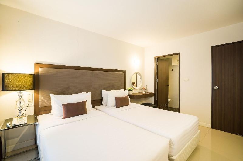 Beyond Suite Hotel - Oda
