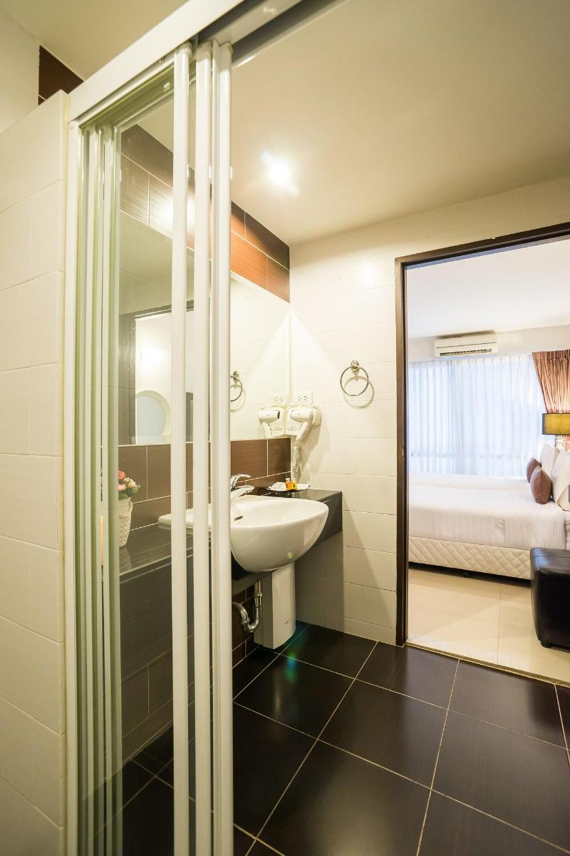 Beyond Suite Hotel - Oda