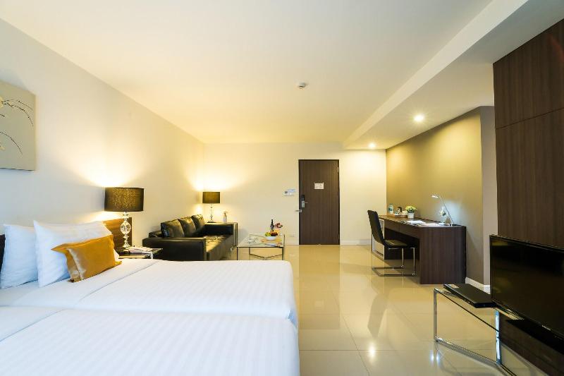 Beyond Suite Hotel - Oda