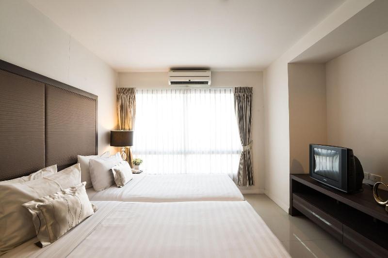 Beyond Suite Hotel - Oda