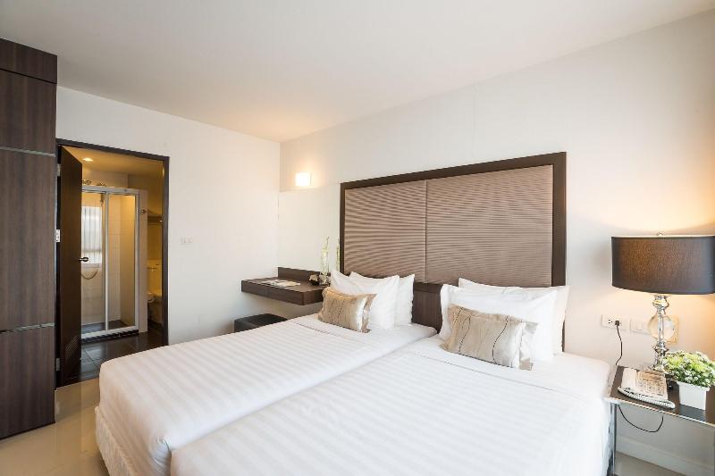 Beyond Suite Hotel - Oda