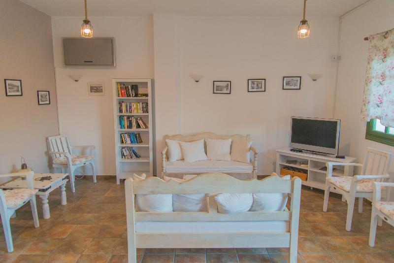 Ostria Hotel and Apartments - Lobi