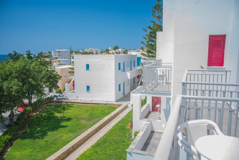 Ostria Hotel and Apartments - Genel