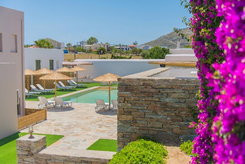 Ostria Hotel and Apartments - Havuz