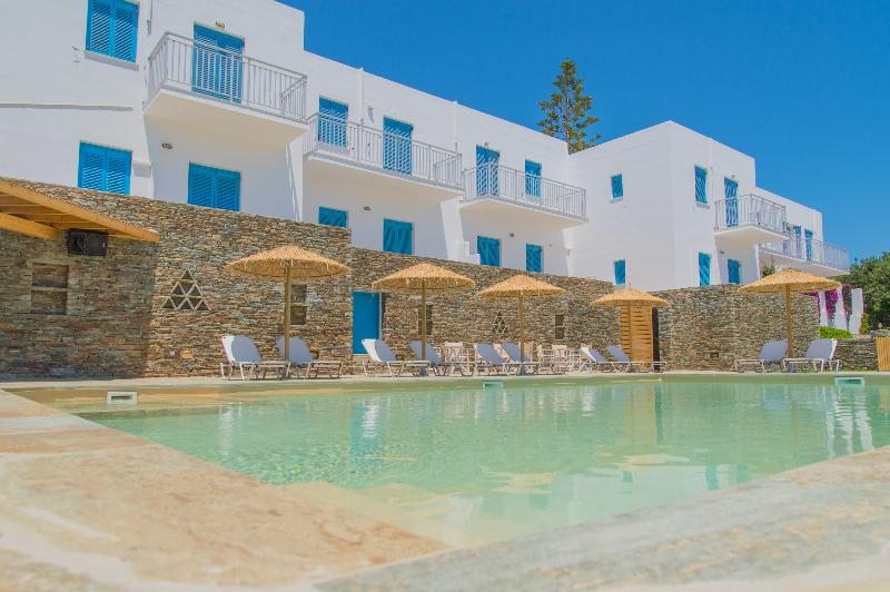 Ostria Hotel and Apartments - Havuz