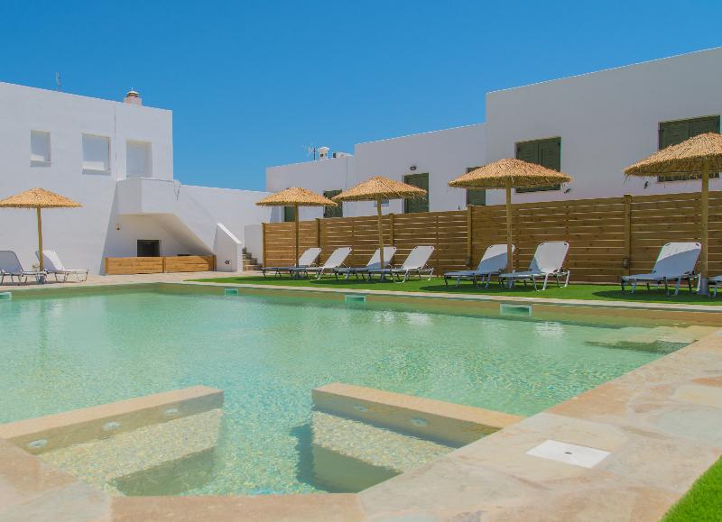 Ostria Hotel and Apartments - Havuz