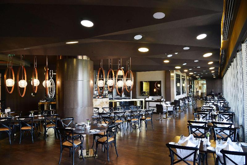 Hilton Istanbul Kozyatagi - Bar
