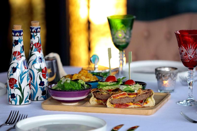 Hilton Istanbul Kozyatagi - Restoran