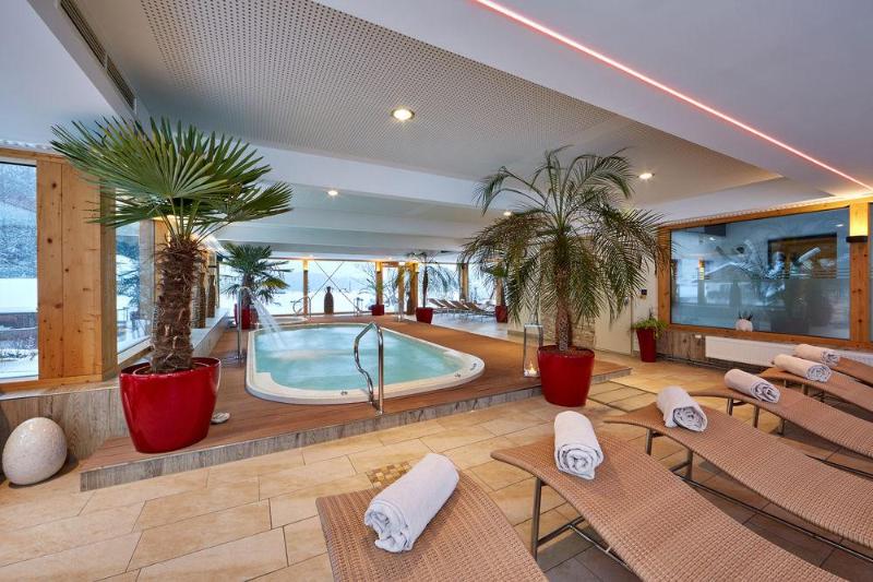 Romantikhotel Waxenstein - Genel