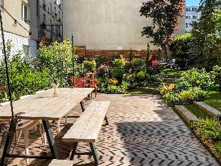 TRIBE Paris Batignolles fotoÄŸrafÄ±