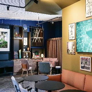 TRIBE Paris Batignolles fotoÄŸrafÄ±