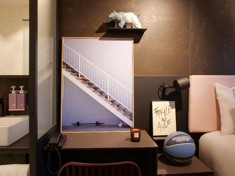 TRIBE Paris Batignolles - Genel
