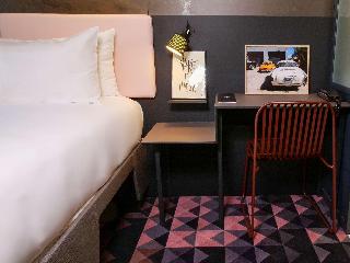 TRIBE Paris Batignolles fotoÄŸrafÄ±
