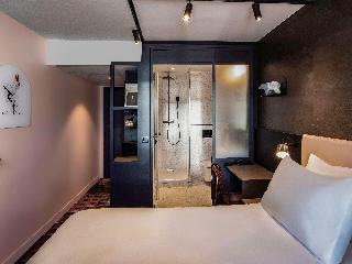 TRIBE Paris Batignolles fotoÄŸrafÄ±