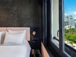 TRIBE Paris Batignolles fotoÄŸrafÄ±