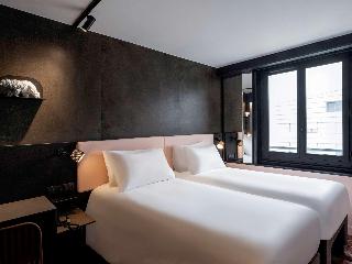 TRIBE Paris Batignolles fotoÄŸrafÄ±