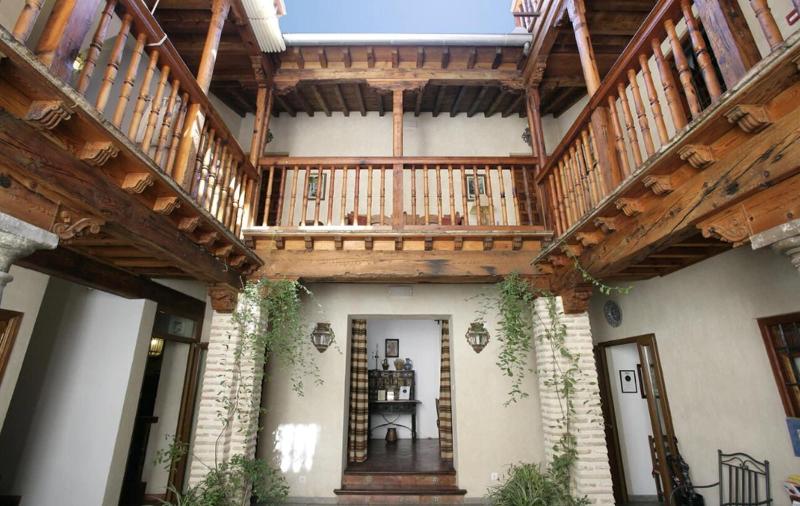 Santa Isabel La Real - Lobi