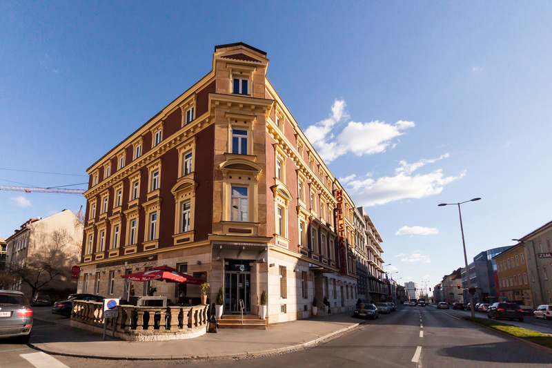 Best Western Hotel Strasser - Genel