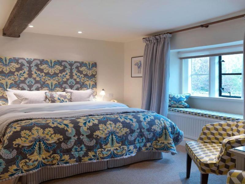 The Bear of Rodborough Hotel - Genel