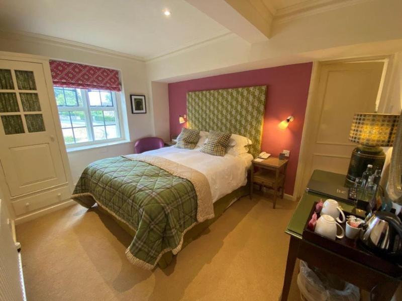 The Bear of Rodborough Hotel - Genel