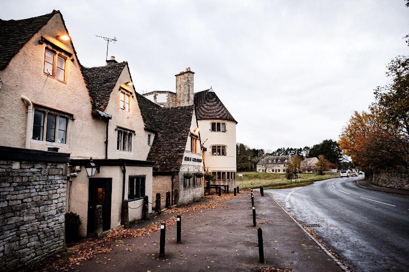 The Bear of Rodborough Hotel - Genel