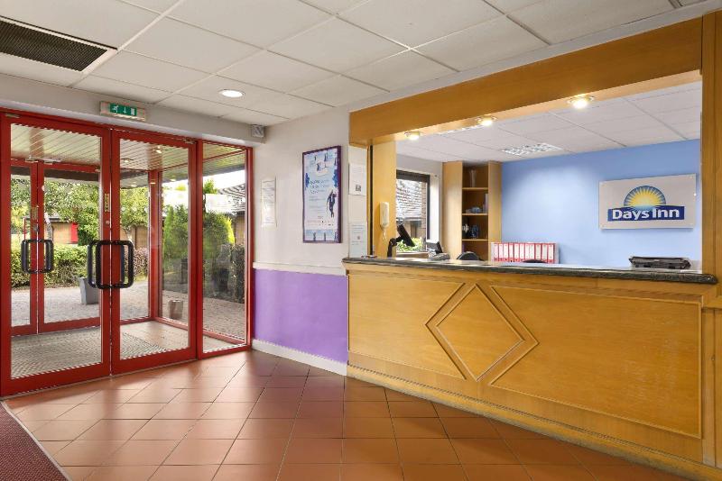 Days Inn by Wyndham Hamilton - Lobi