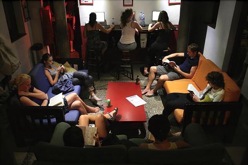 Oasis Backpackers Hostel Granada - Bar