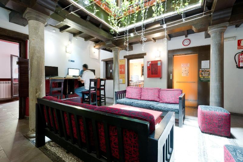 Oasis Backpackers Hostel Granada - Lobi