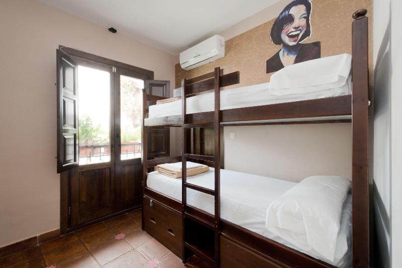 Oasis Backpackers Hostel Granada - Oda