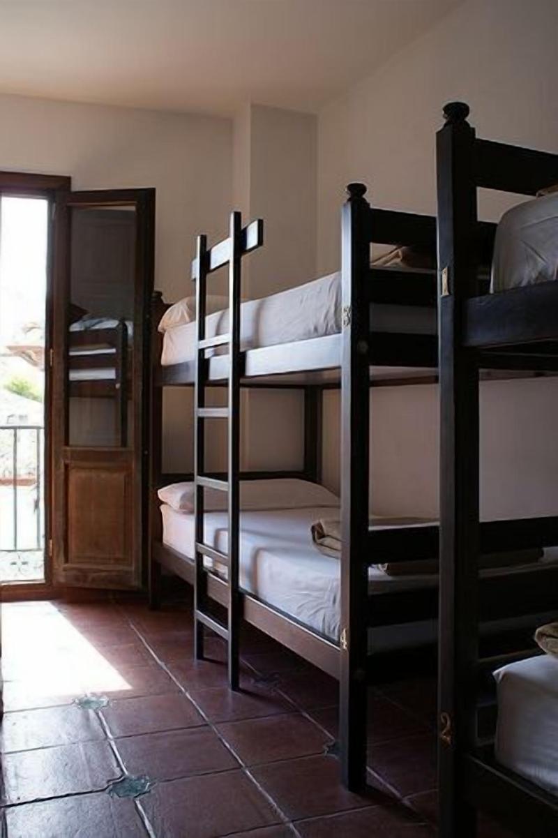 Oasis Backpackers Hostel Granada - Oda