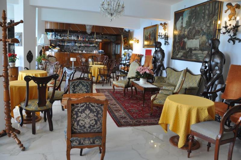 Porto Roca - Genel