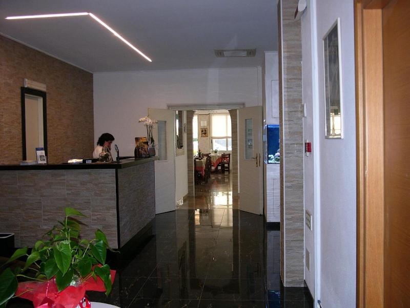 Lido - Lobi