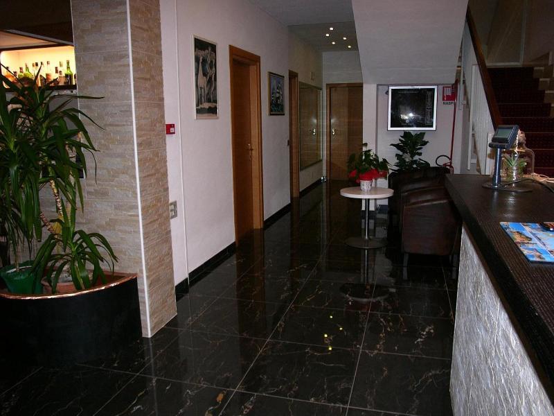 Lido - Lobi