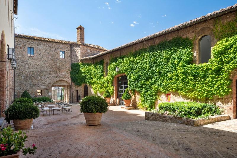 Castello Banfi - Teras