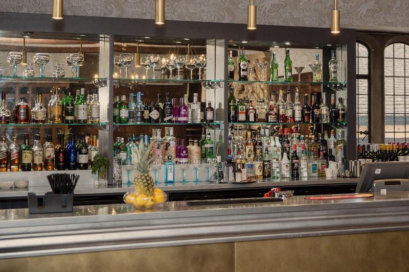 Stonehouse Court Hotel - A Bespoke Hotel - Bar
