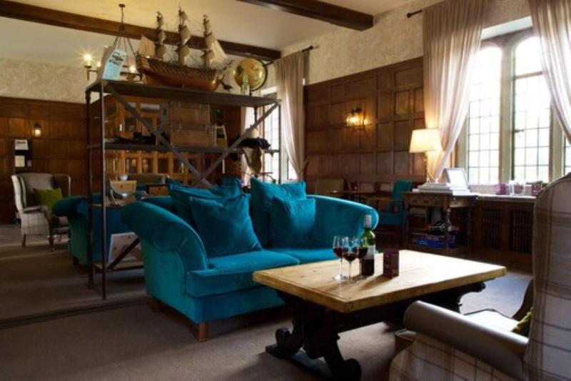 Stonehouse Court Hotel - A Bespoke Hotel - Lobi