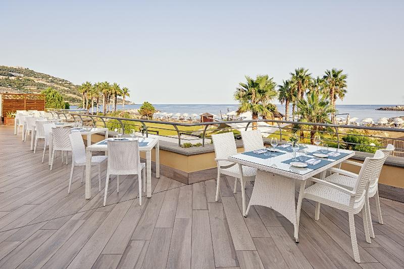 Aregai Marina Hotel & Residence - Restoran